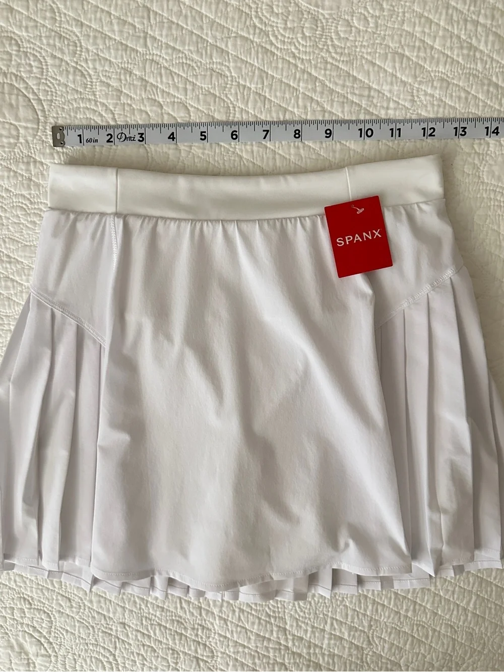 NWT SPANX White Get Moving Pleated Tennis Skirt Skort Small